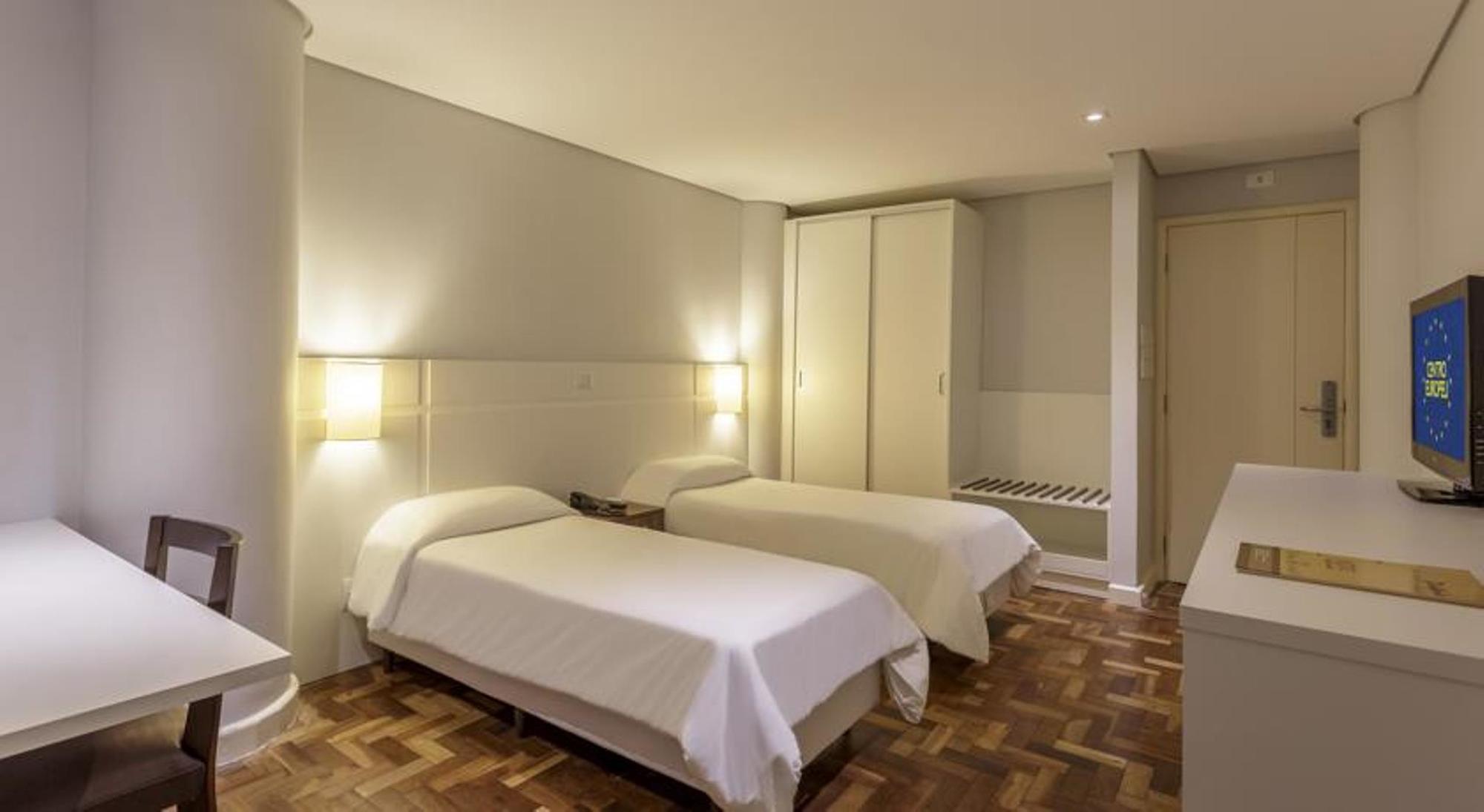 Hotel Centro Europeu Curitiba Exterior photo