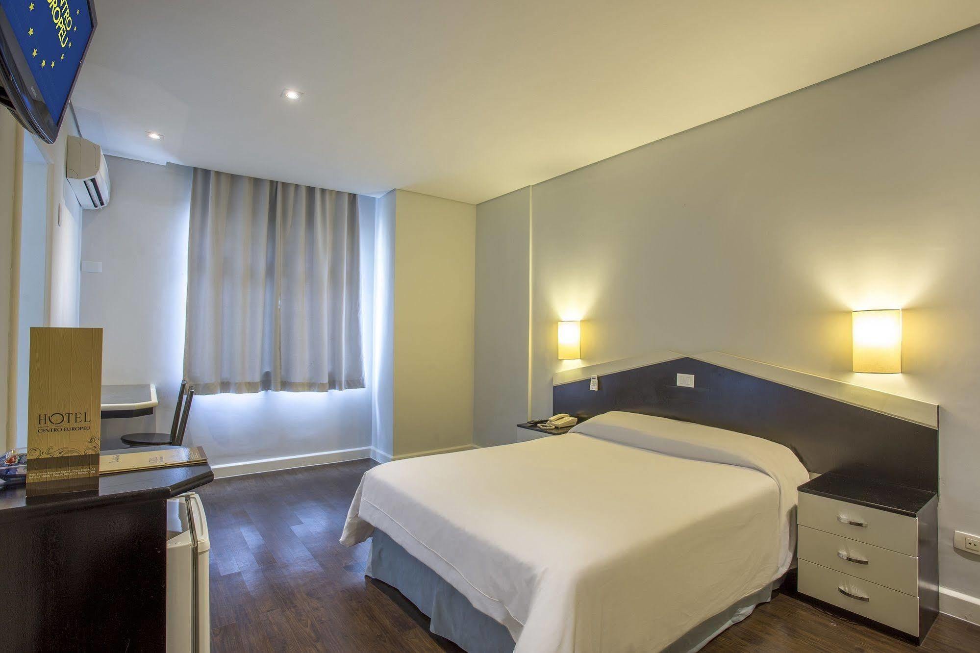 Hotel Centro Europeu Curitiba Exterior photo